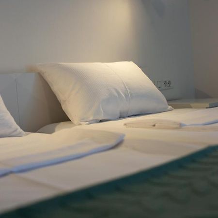 Pansion Hukic Hotel Tuzla Eksteriør billede