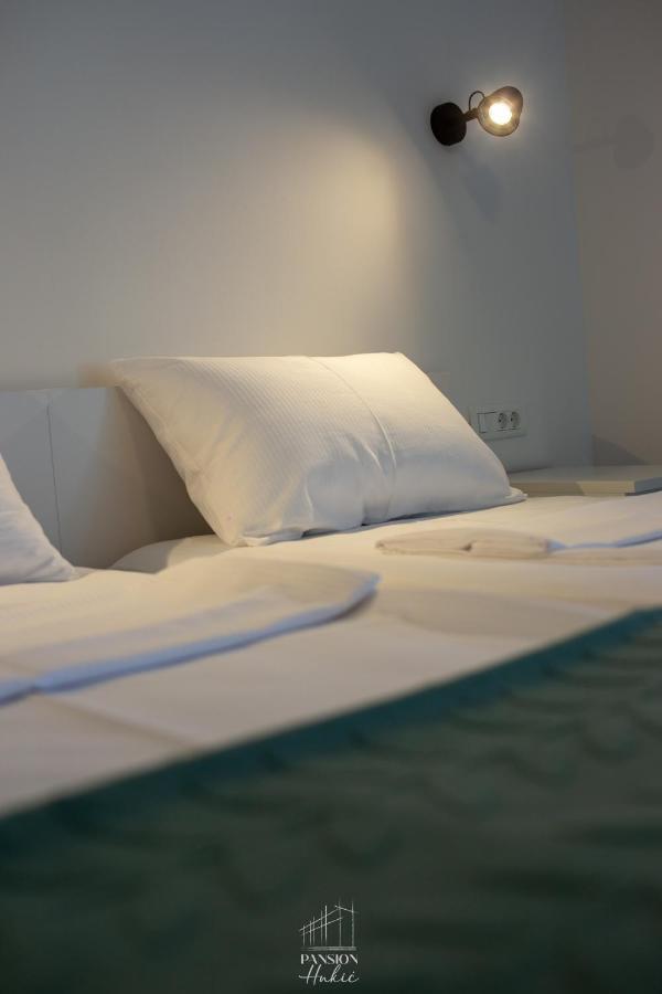 Pansion Hukic Hotel Tuzla Eksteriør billede