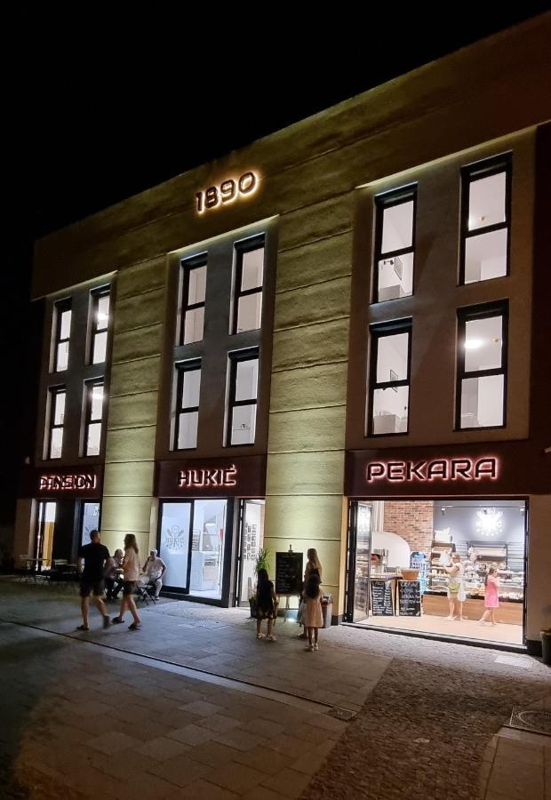 Pansion Hukic Hotel Tuzla Eksteriør billede