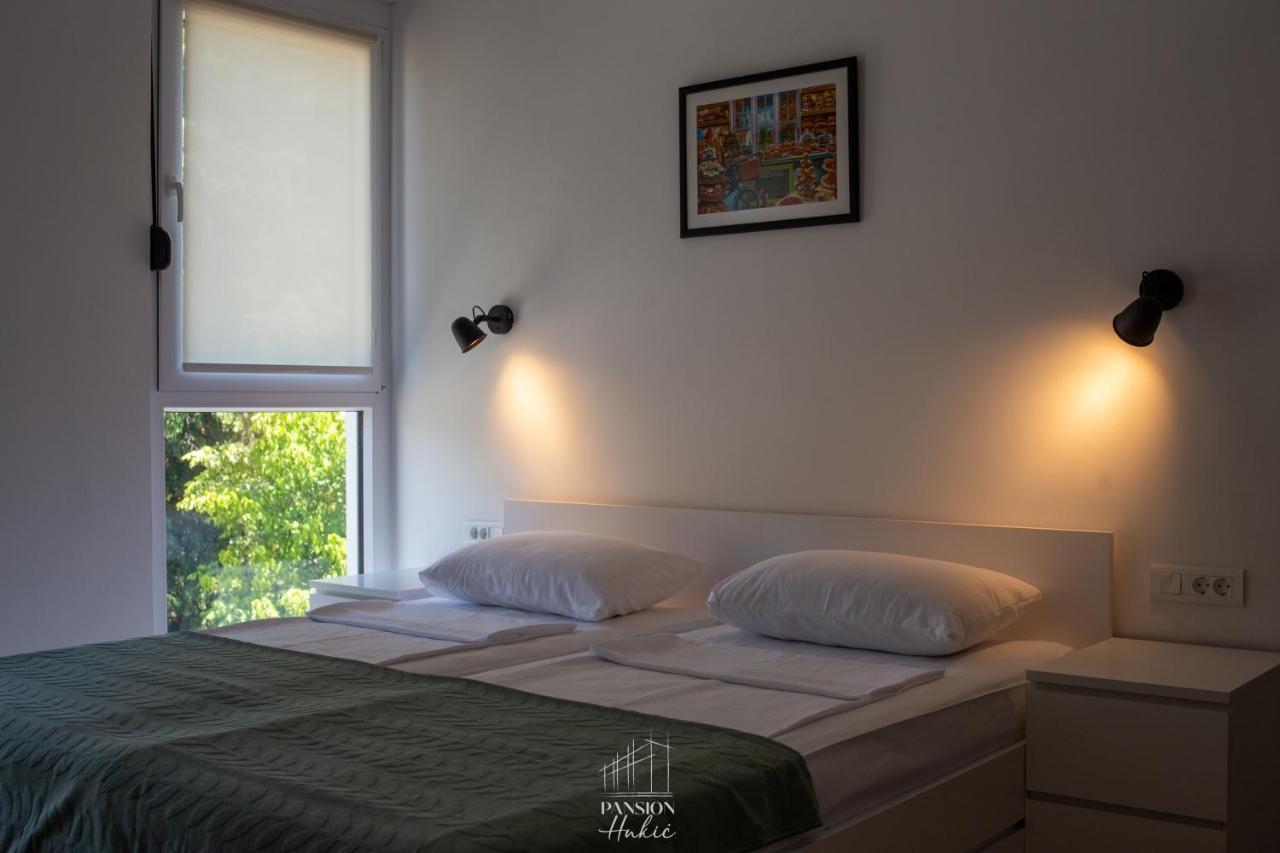 Pansion Hukic Hotel Tuzla Eksteriør billede