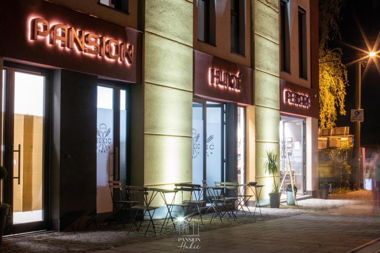 Pansion Hukic Hotel Tuzla Eksteriør billede