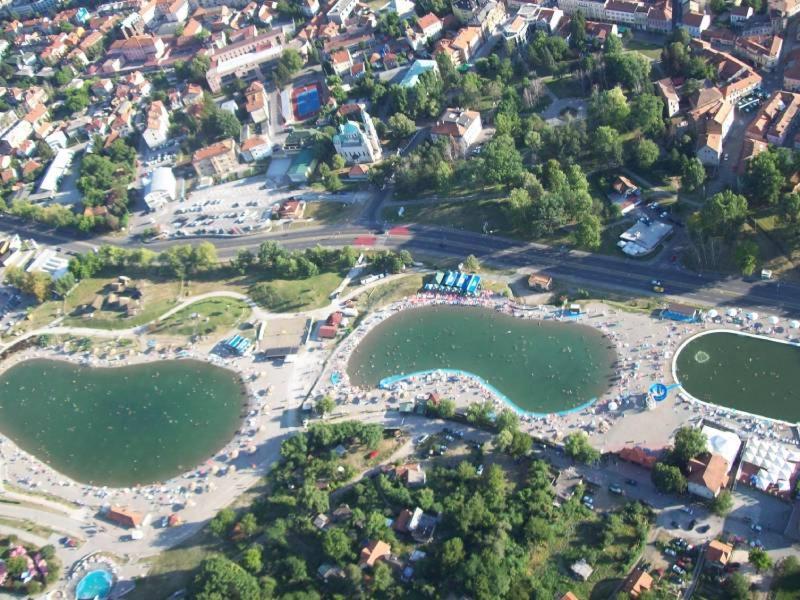 Pansion Hukic Hotel Tuzla Eksteriør billede